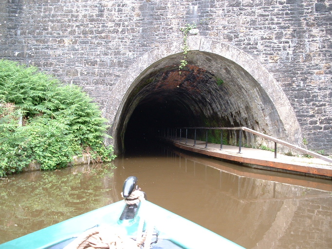 Entering Chirk tunnel