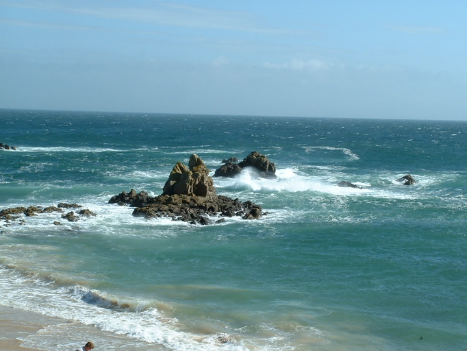 Waves at Arch Bay