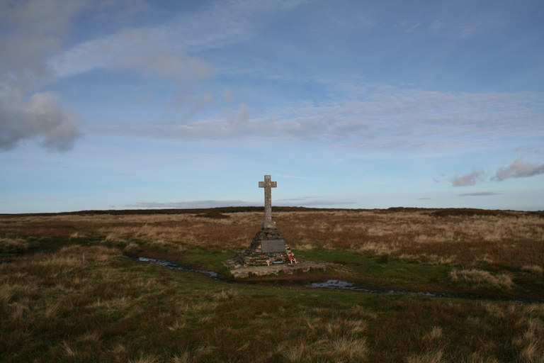 Memorial cross south of Buckden Pike trig point
