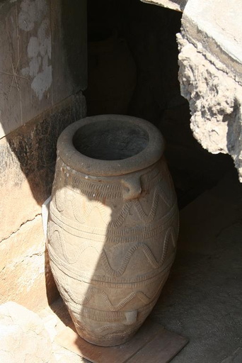 Pithoi at Knossos