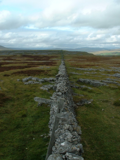 Crossing wall near Moughton