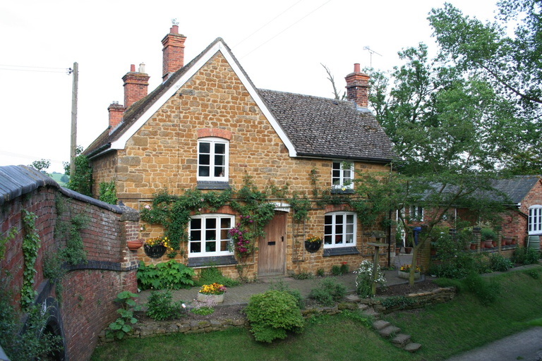 Lockkeeper's cottage at Cropredy