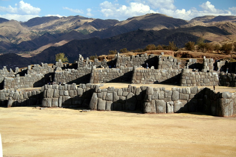 3 levels of zigzag walls, Sacsayhuaman